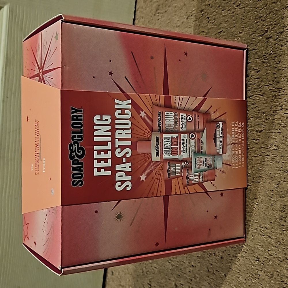 Soap & Glory spa-struck bodycare set
